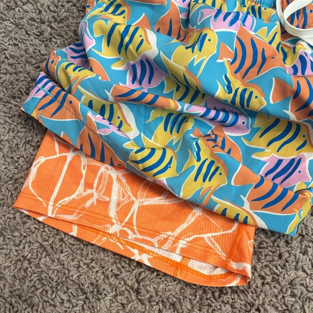 Colorful Tropical Fish Print Swim Trunks - Chubbies Fish Tank - S 5.5 inseam